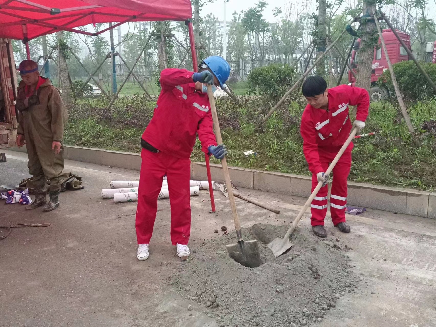 台儿庄管道疏通哪家好】及时进行市政管道清淤